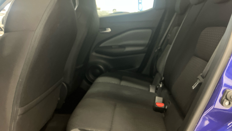 Nissan Juke 1.0 DiG-T N-Connecta 5dr DCT Petrol Hatchback